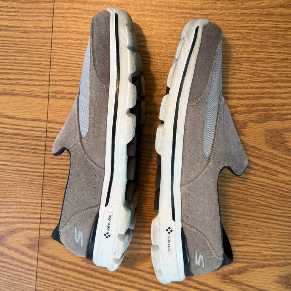 Men's Gray Skechers Goga Mat Slip-On Loafers - Very Cushy - Picture 4 of 10